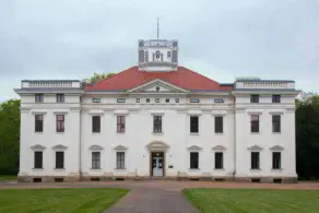 Fassade von Schloss Georgium